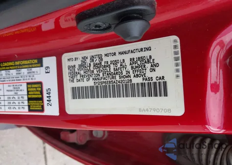 2010 Pontiac Vibe from USA, damaged, VIN 5Y2SP6E85AZ420128